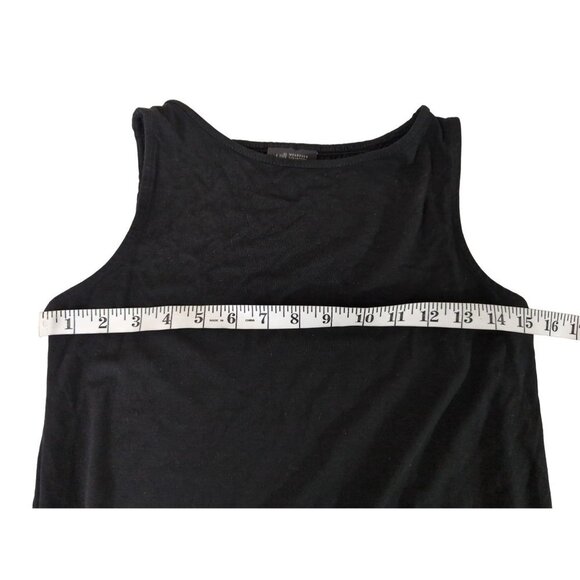 Elegant Black Sleeveless Dress - Picture 9 of 10